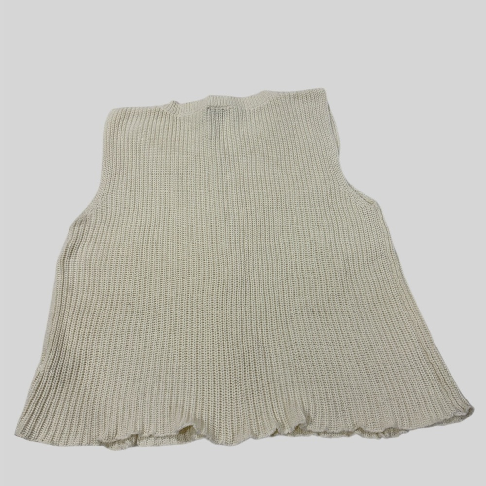 Sleeveless Knit Sweater with Ruffle Detail - LG - Picture 3 of 5